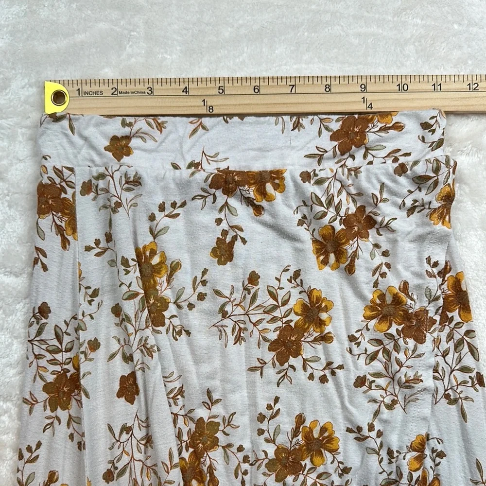 Charlotte Russe Cream Trumpet Maxi Skirt Pleated High-Low